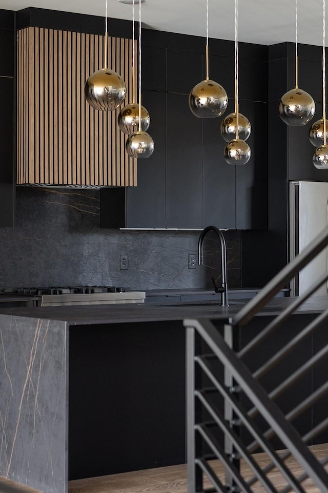 kitchen with tasteful backsplash