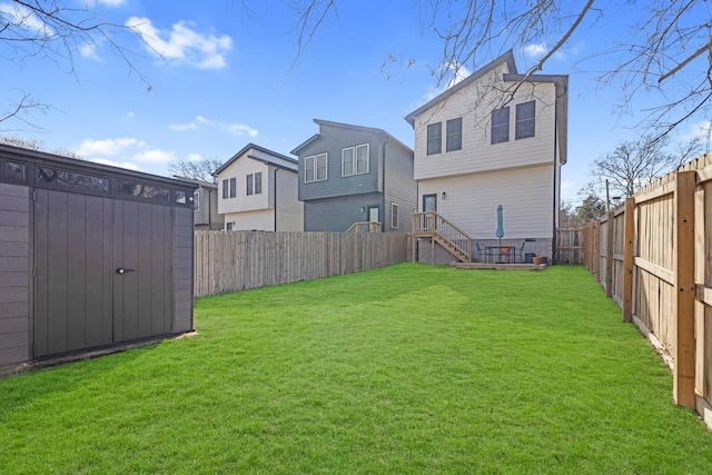 view of yard featuring a storage shed