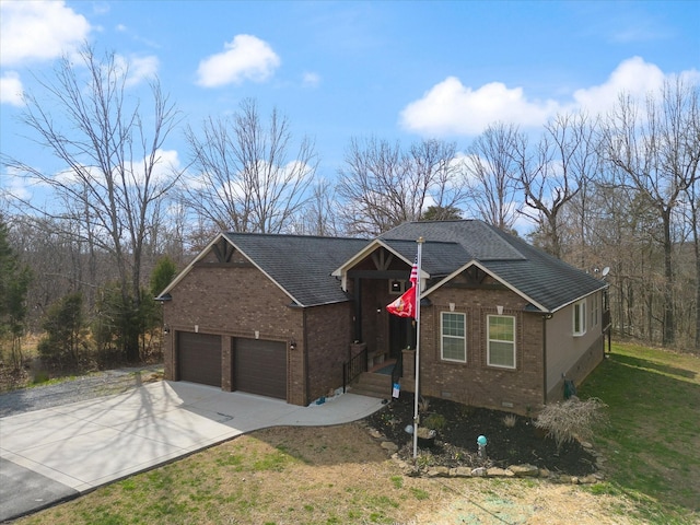 view of front of property featuring a front yard