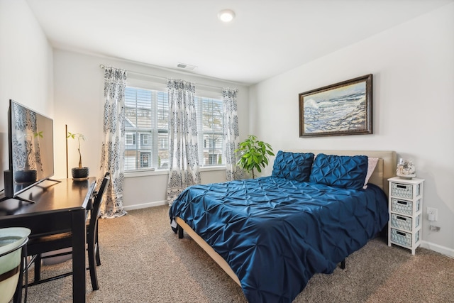 bedroom with carpet flooring