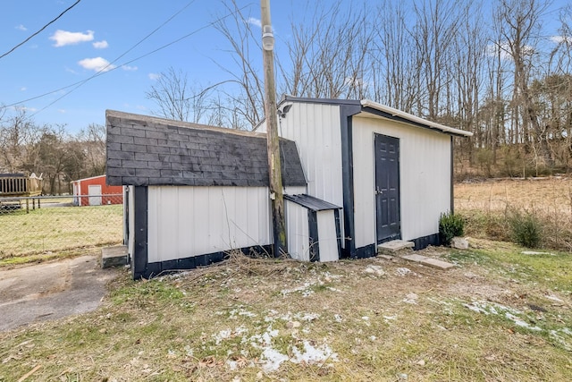 view of outbuilding