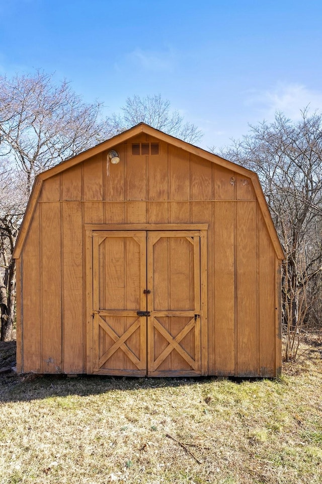 view of outdoor structure