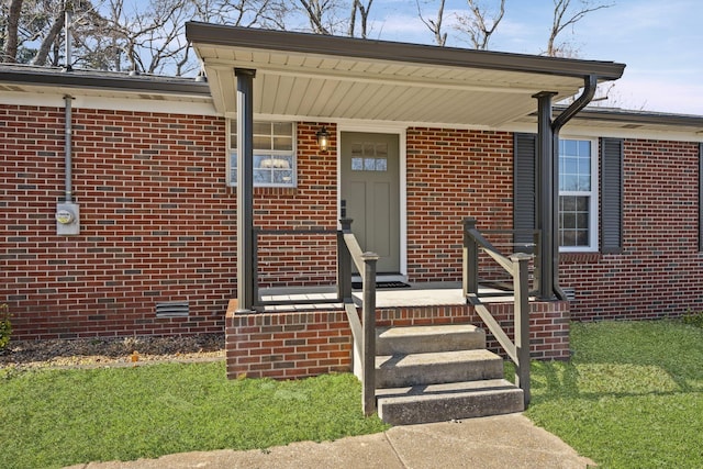 property entrance featuring a porch