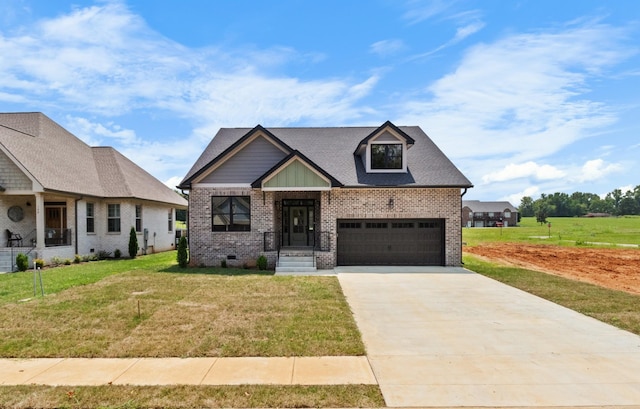 view of front of property featuring a front lawn