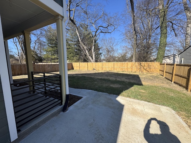 view of yard with a patio area