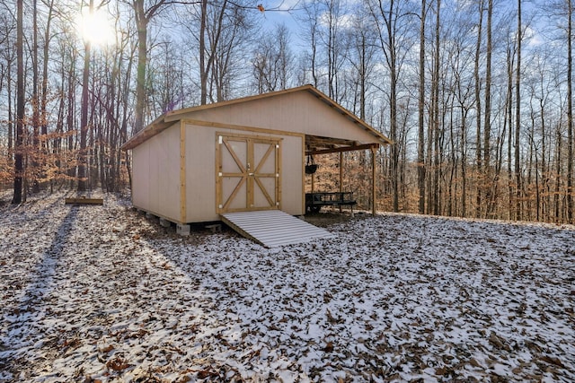 view of outbuilding