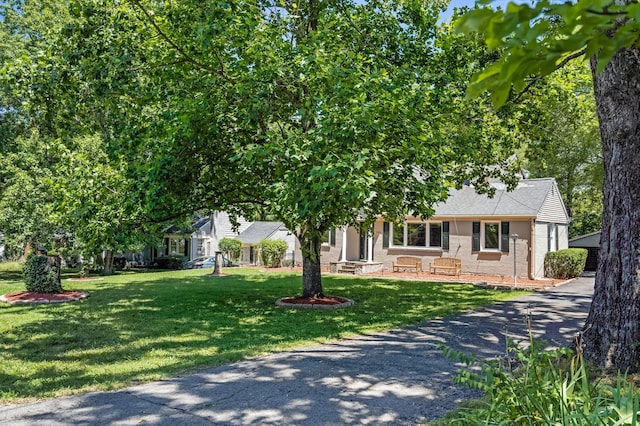 1704 Temple Ave, Nashville, TN 37215 - view of front of house with a front yard