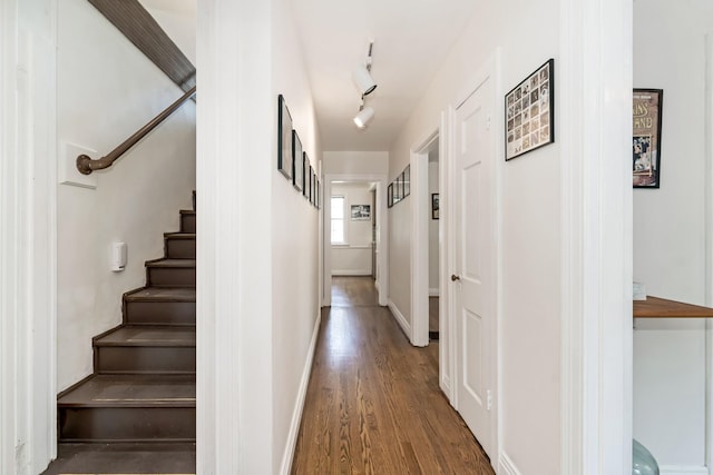 1704 Temple Ave, Nashville, TN 37215 - hallway featuring hardwood / wood-style flooring