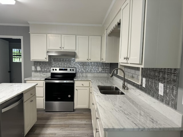 kitchen featuring sink, white cabinetry, stainless steel range with electric stovetop, crown molding, and dishwasher