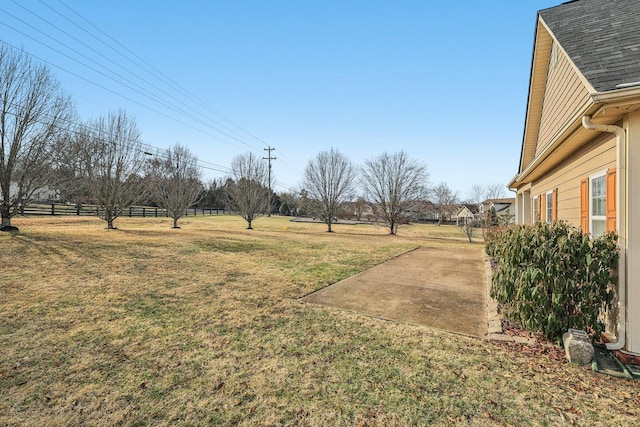 view of yard featuring a patio area