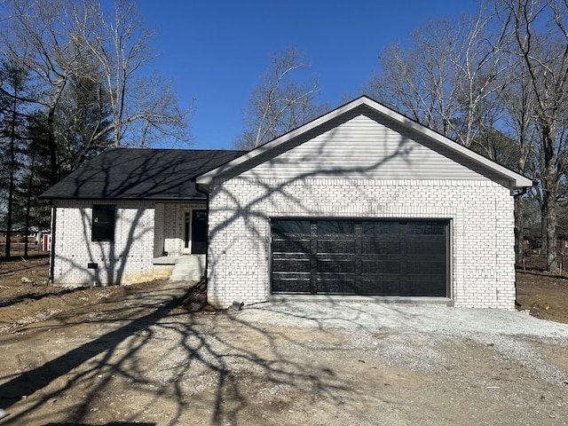 view of front facade featuring a garage