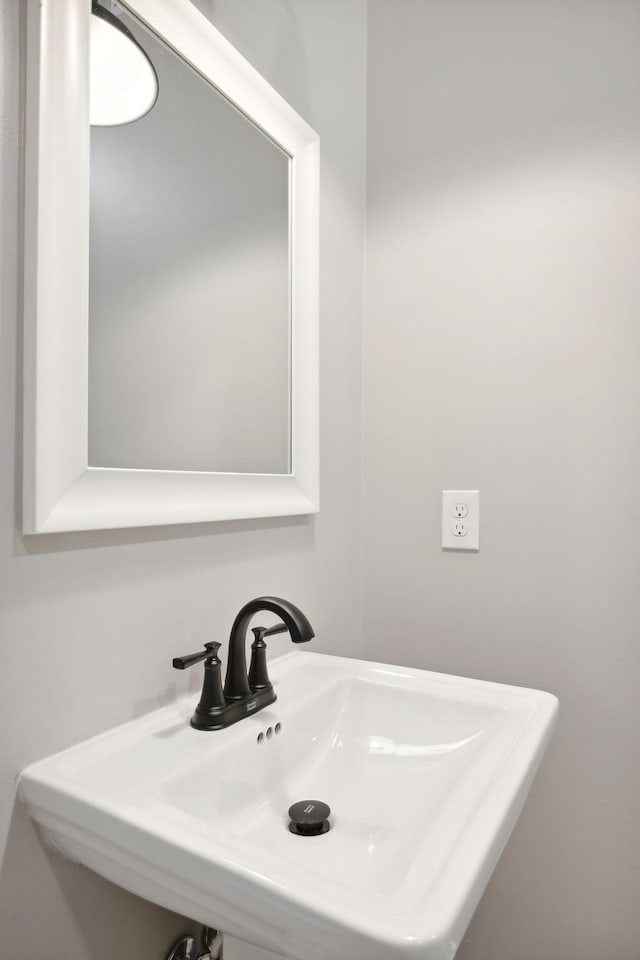 bathroom with sink