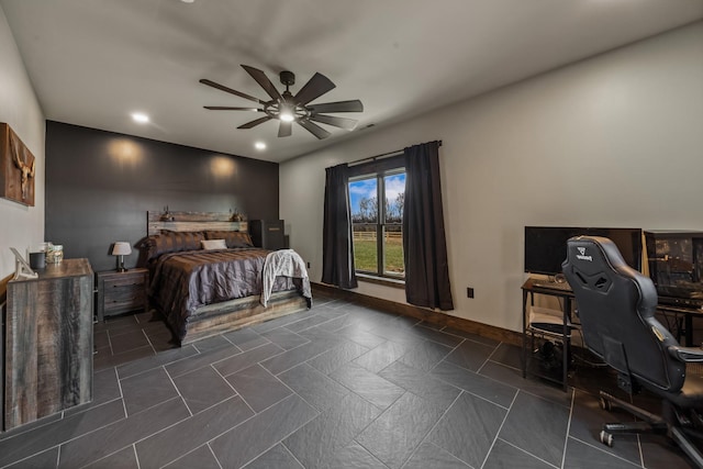 bedroom featuring ceiling fan