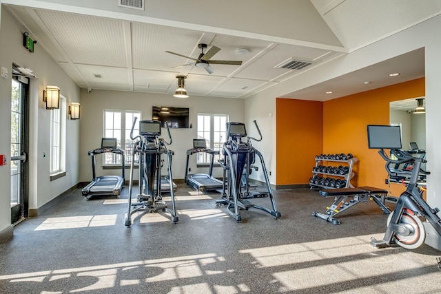 exercise room featuring ceiling fan