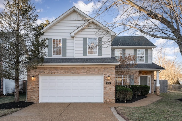 view of front property featuring a garage