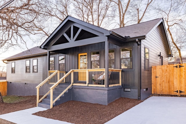 view of front of property featuring a porch