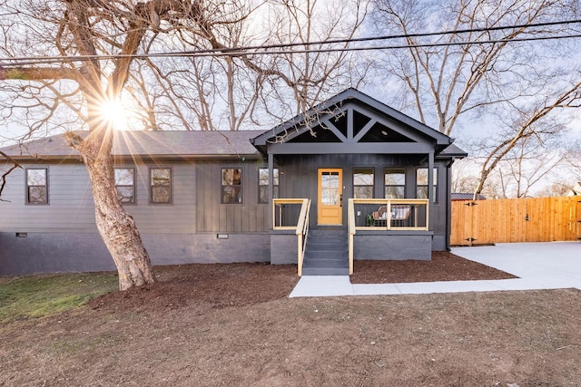 view of front of house with covered porch