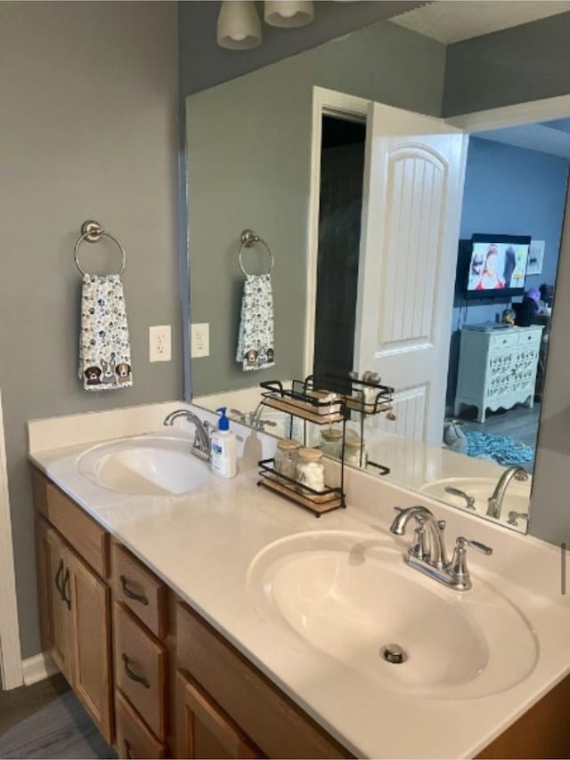 bathroom with vanity