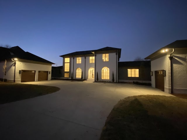 view of front facade with a garage