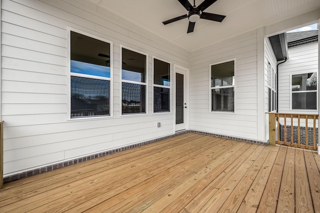 deck with ceiling fan