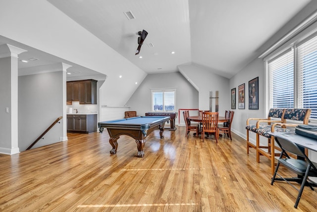 playroom with lofted ceiling, light wood-type flooring, and billiards