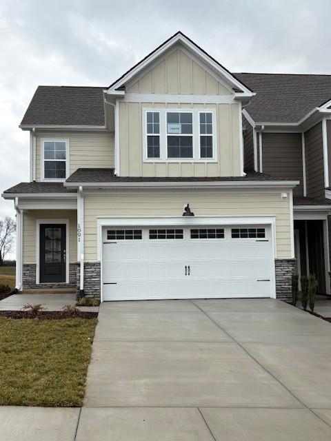 view of front of house with a garage