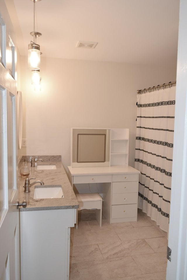 bathroom with vanity