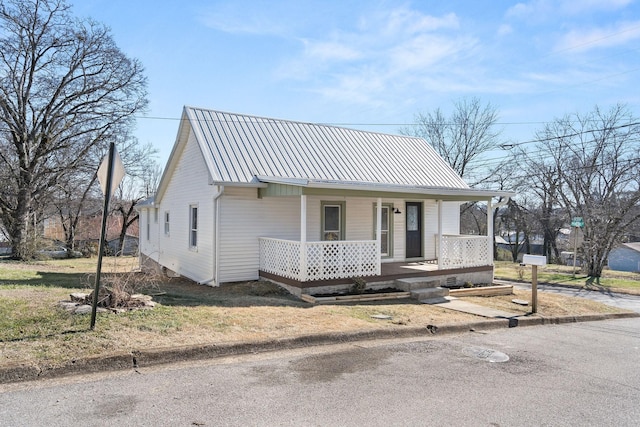 view of front of home with a porch