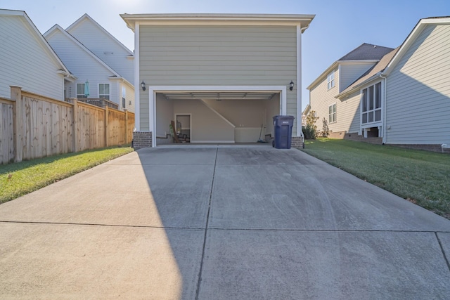 view of side of property featuring a lawn