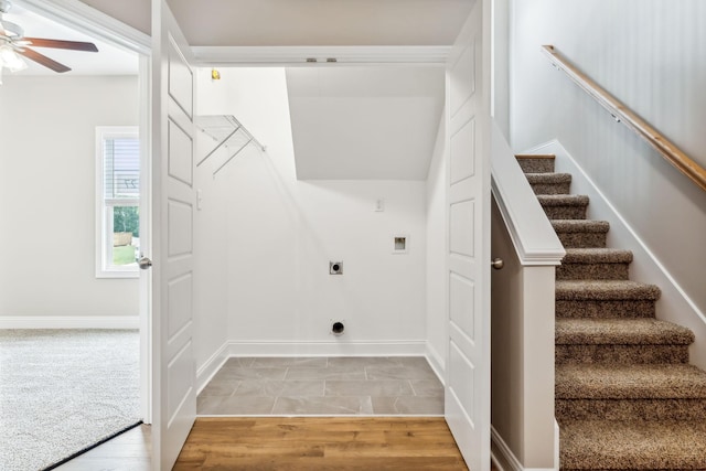 clothes washing area featuring hardwood / wood-style floors, hookup for a washing machine, hookup for an electric dryer, and ceiling fan