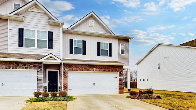 view of front of house featuring a garage