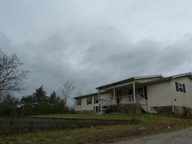 view of front of house with a porch