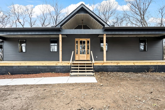 view of front of home featuring a porch