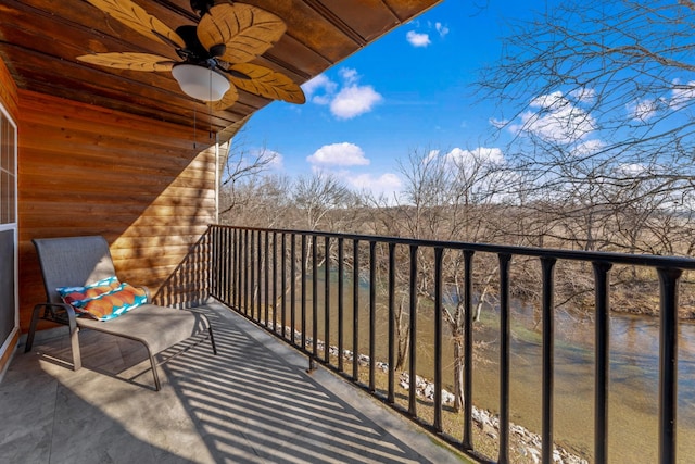 balcony with ceiling fan