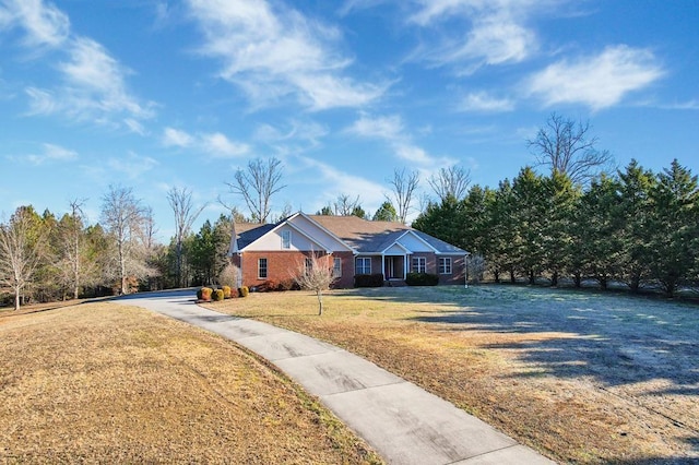 exterior space featuring a front yard