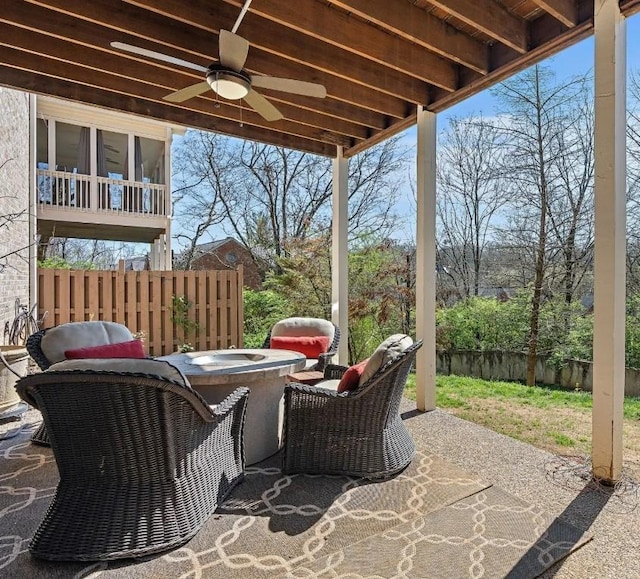 view of patio featuring ceiling fan