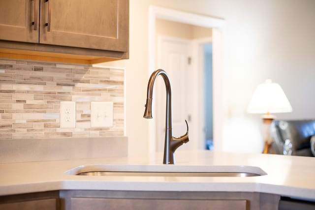 interior details with tasteful backsplash and sink