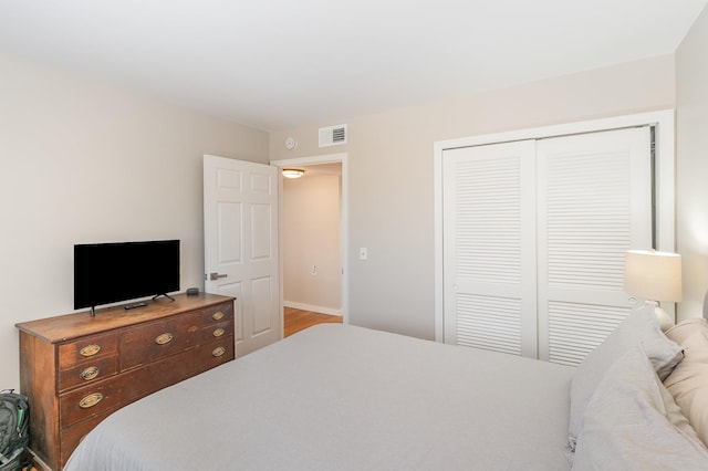 bedroom with a closet