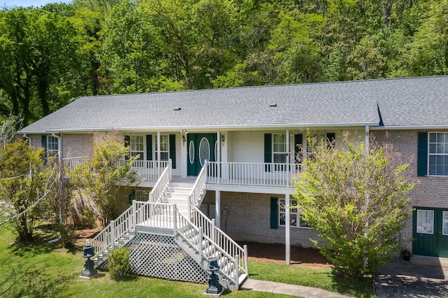 view of front facade with covered porch