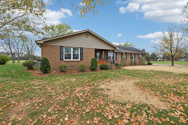 single story home featuring a front yard and a porch