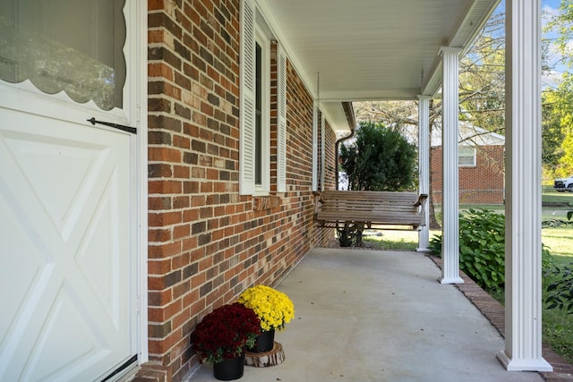 view of patio / terrace with covered porch