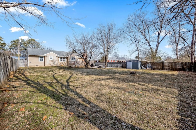 view of yard with a shed