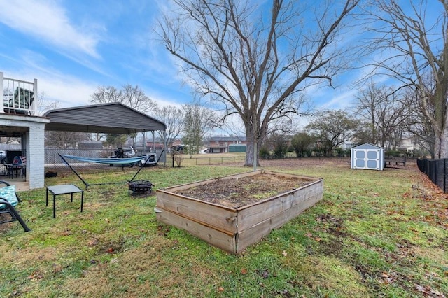 view of yard with a storage shed