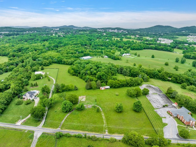 Listing photo 3 for 2080 Wilson Pike, Franklin TN 37067