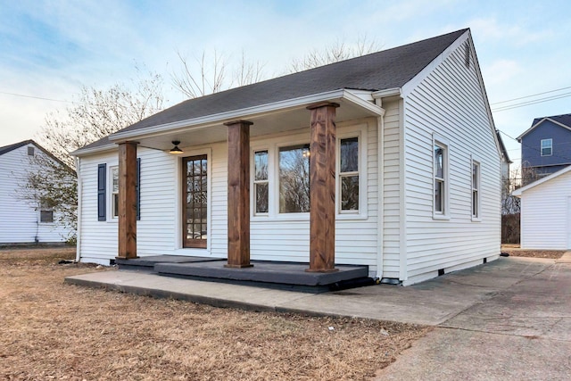 view of front of house with covered porch