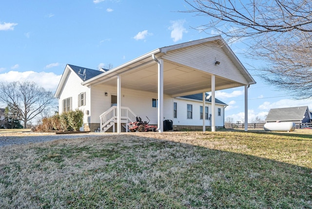 view of front of property with a front yard