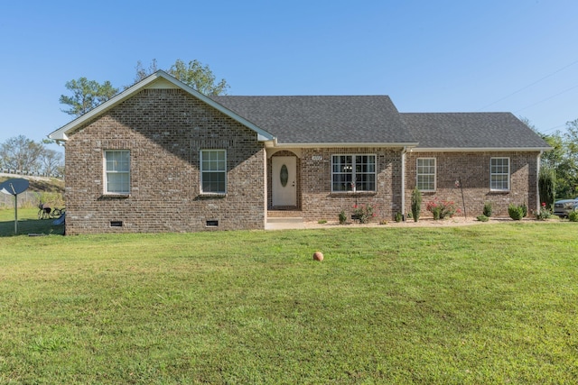 view of front of home featuring a front yard