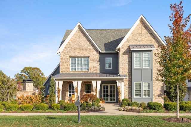 view of front facade featuring a front lawn