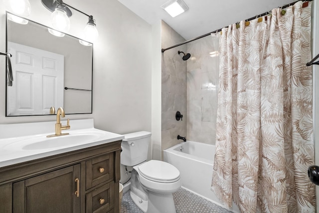 full bathroom with shower / tub combo with curtain, vanity, and toilet