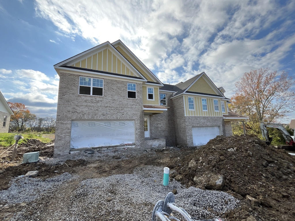 view of front of house featuring a garage